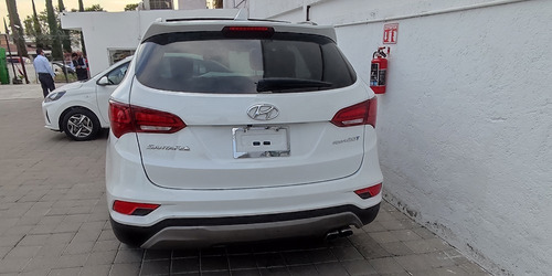Imagen 4 de 9 de Hyundai Santa Fe 2017