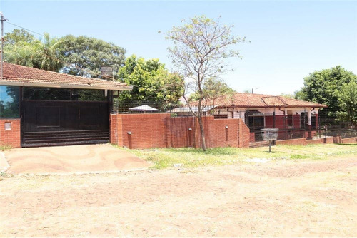 Vendo Casa Con Piscina En El Barrio Quiteria, A Pasos De La Ruta 1 Y Awa Resort