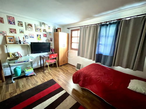 Casa En Venta De 5 Dorm. En Las Condes