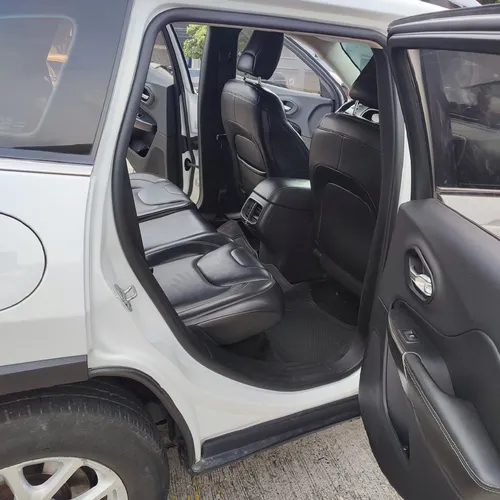 Jeep Cherokee 3.2 Longitude Plus
