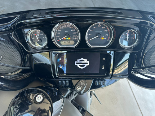 Harley Davidson Street Glide Special 114