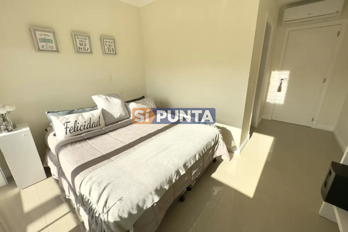Apartamento En Alquiler De 3 Dormitorios Con Piscina Y Parrillero En Veramansa - Mansa