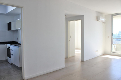 Imagen 17 de 30 de Departamento Con Cochera. Muy Luminoso Y Amenities