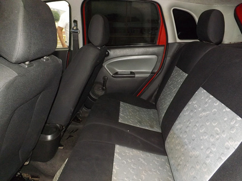 Ford Fiesta .