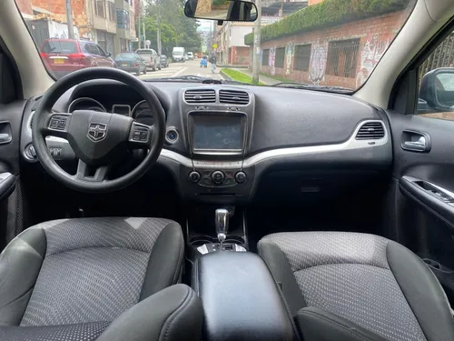 Dodge Journey SE AT 2.4CC AA 4X2