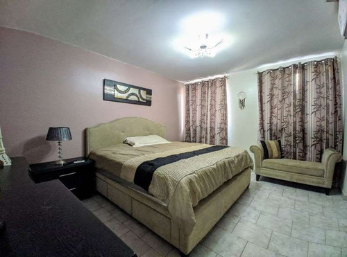 Imagen 17 de 24 de Mary Castro Vende, Town House Villa Del Bosque .