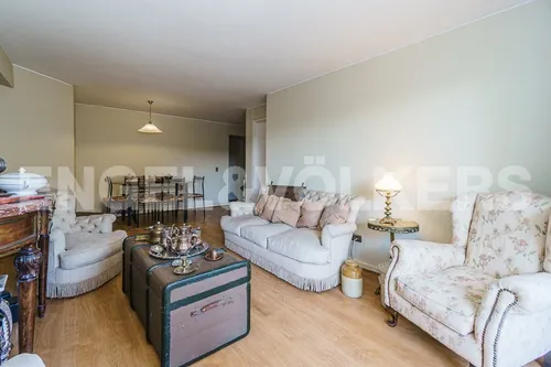 Vende- Departamento Muy Luminoso, Sin Ascensor