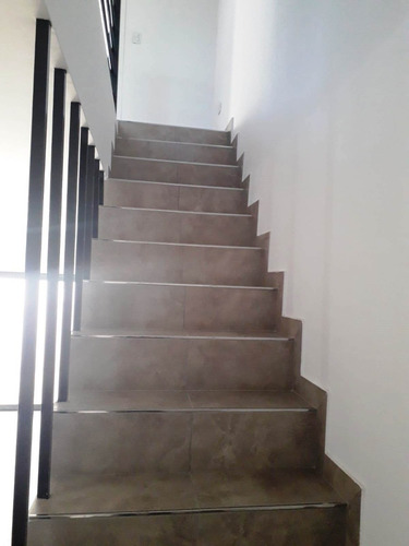 Imagen 10 de 17 de Venta - Duplex Independiente - Ezeiza