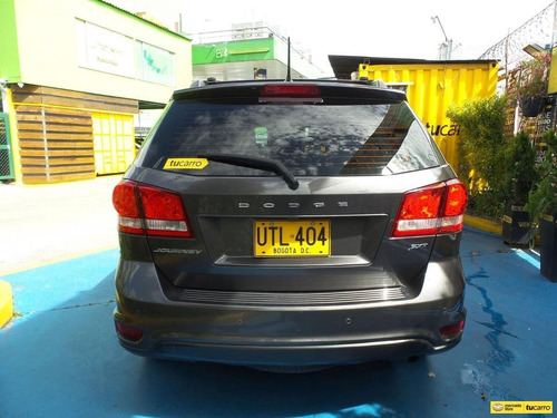 Imagen 7 de 25 de Dodge Journey