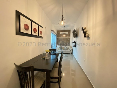 Imagen 27 de 30 de Casas Venta Villas De Yara Totalmente Remodelada Con Un Espectacular Estilo Moderno