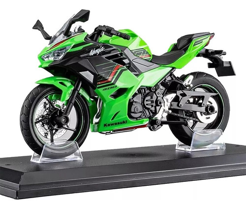 Motocicleta Kawasaki Ninja 400 en miniatura de metal con base de color verde