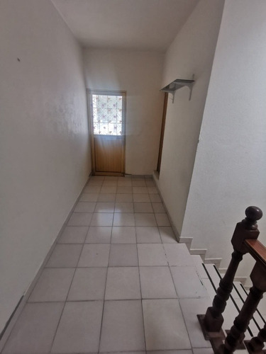 Imagen 6 de 21 de Rento Casa Calle Melitón Balderas Celaya
