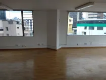 Comprar Oficinas 70m2. Estacion Del Metro La Pradera.