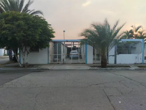 Casa, Ubicada Villa Alianza