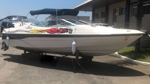 Lancha Ventura 23 Motor