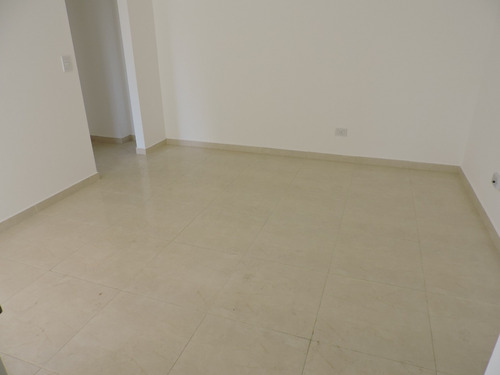 2 Ambientes A Estrenar Con Balcón Y Cochera Cubierta