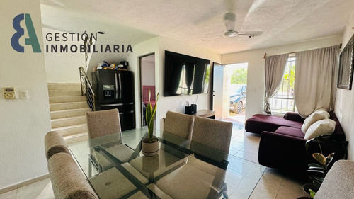 Casa En Venta En El Fraccionamiento Heroes, Merida, Yuc. Ccv387