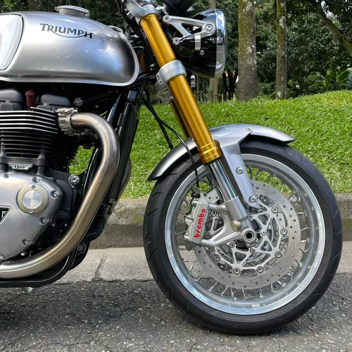Triumph Thruxton R 1200