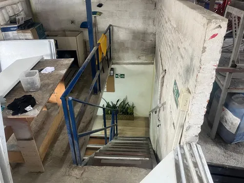 Bodega En Venta En La Floresta.