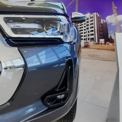 Imagen 9 de 15 de Toyota Hilux 4x2 Dc Srx 2.8 Tdi 6 At 2023