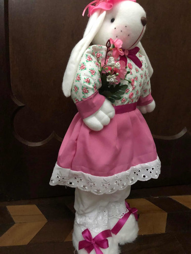 Imagem 2 de 4 de Coelha Decorativa Em Pé Cor De Rosa 50cm