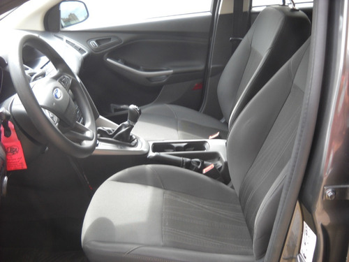 Imagen 8 de 25 de Ford Focus Iii S 1,6 2016 5ptas Gris