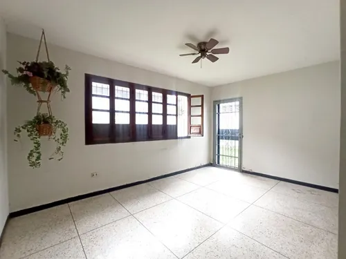 Casa En El Viñedo, Valencia.