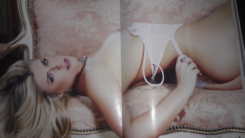 Revista Playboy #387 Íris Stefanelli Agosto 2007