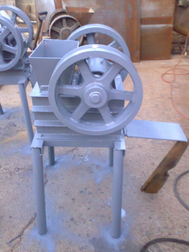Imagen 8 de 9 de Quebradora De Quijadas 4x7 Con Motor 3hp Trifasico!!!!