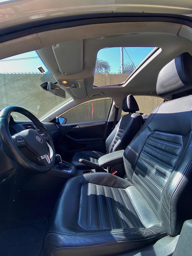 Imagen 13 de 25 de Volkswagen Vento 2012 2.0 Sportline Tsi 200cv Dsg