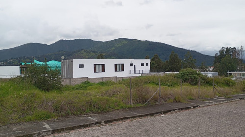 Terreno En Conocoto 912 M2 Zona Residencial
