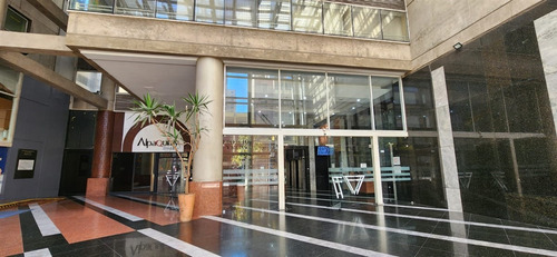 Oficina 117 Mts Edificio Ymca, Metro Santa Ana Santiago