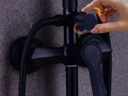 Imagen 4 de 9 de Columna De Ducha Negro Mate 4 Funciones
