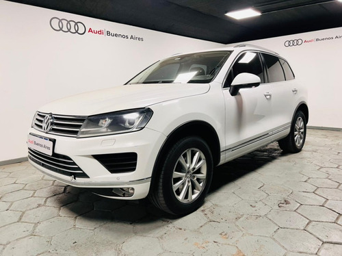 Imagen 2 de 22 de Volkswagen Touareg 4.2 V8 Premium Nuev Passat Amarok Tiguan