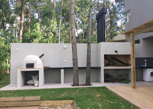 Impresionante Casa En Complejo Solanas 3 Dormitorios