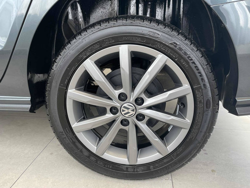 Imagen 13 de 16 de Volkswagen Vento 2020 1.6 Confortline Atm