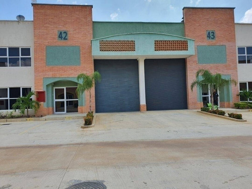 Venta De Exclusivo Galpón En El Centro Empresarial Naguanagua