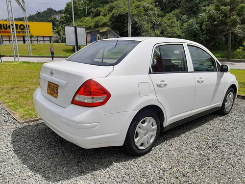 Nissan 2012 Tiida
