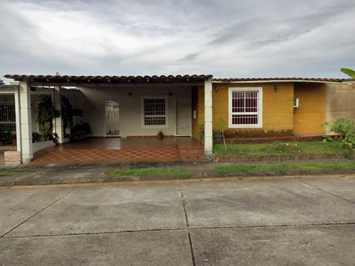 Imagen 2 de 14 de Se Vende Casa Urbanización Lomas Del Bosque Condominio El Olivo