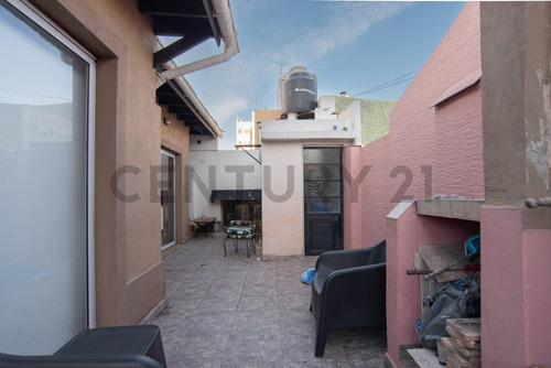 Venta De Ph Con Entrada Independiente En Lanús Este Centro. Apto Crédito! Bajó De Precio!