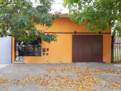 Venta Casa 2 Dormitorios C/ Salon De Ventas Excelente Sobre Avenida - Granadero Baigorria