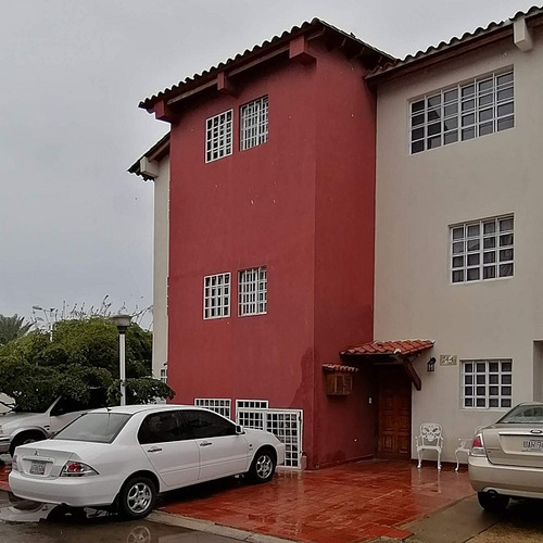 En Venta Town House En Villas Martinique Sin Muelle 