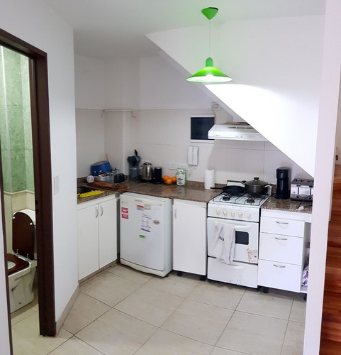 Imagen 5 de 14 de Patrón Al 5700, Villa Luro. Dúplex Sin Expensas. Superficie 73 M2. 2 Plantas. 3 Ambientes. 2 Dormitorios. Suite. 2 Baños. 2 Balcones A La Calle, Uno En Casa Planta. Parrilla Propia. Cochera P/ 2 Autos