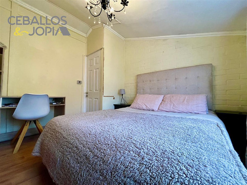 Casa En Venta De 2 Dorm. En Villa Alemana