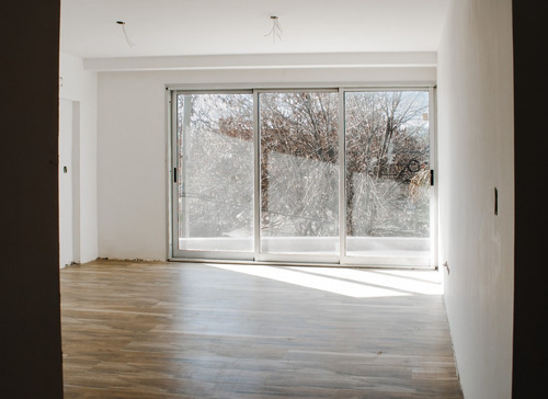 Venta De Departamento A Estrenar, En Centro De Ezeiza