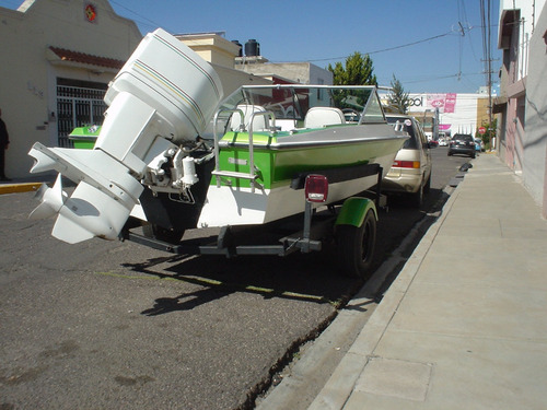 Lancha Grande Marca Vip Linea V19 Vixen Motor Evinrude Gran