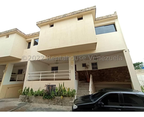 Casa En Venta En El Pedregal Barquisimeto Lara Mc 