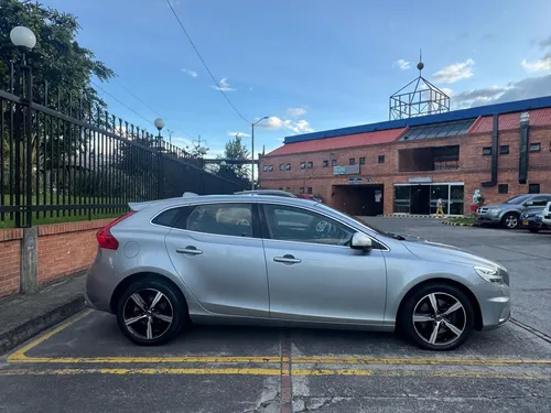 Volvo V40 2.0 T4 Drive-e R-design