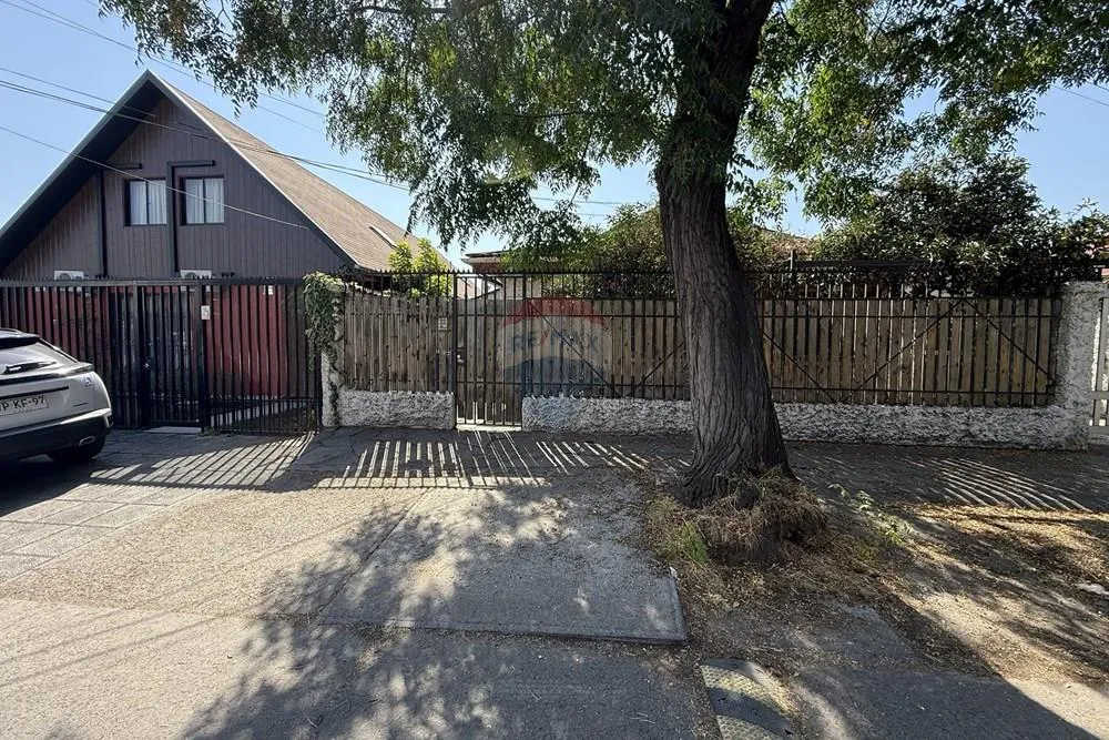 Imagen 2 de 22 de Amplia Propiedad En Excelente Entorno Residencial