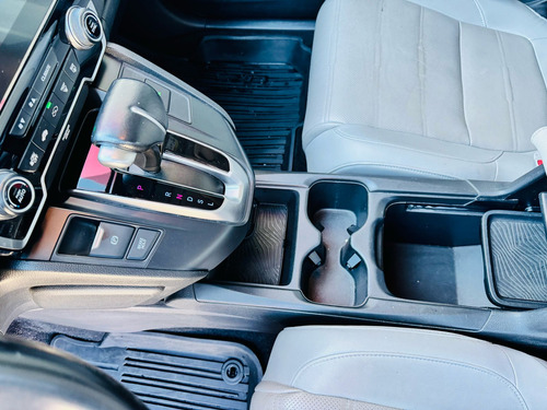 Honda CR-V Touring